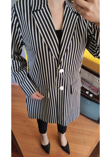 Kadın Boyuna Çizgili Beyaz Düğmeli Kot Blazer Ceket