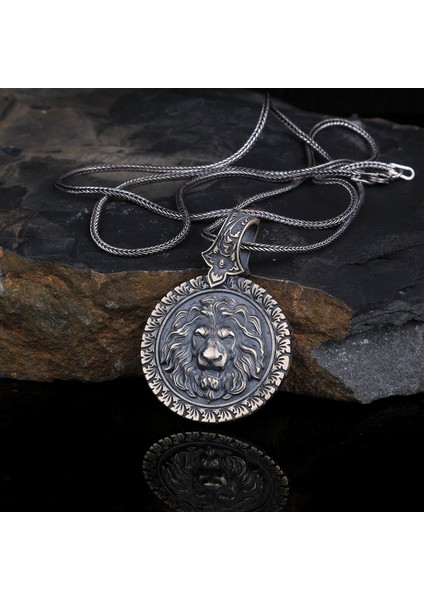 Kabartma Aslan Motifli Kalem Işleme Model 925 Ayar Kolye
