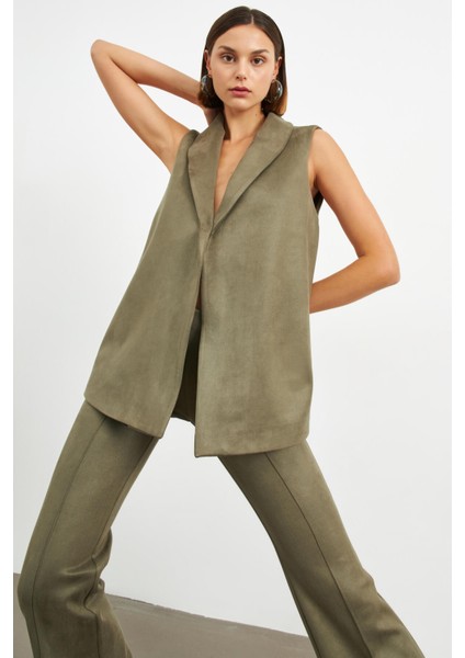 Haki Şal Yaka Astarlı Süet Yelek fırsatları