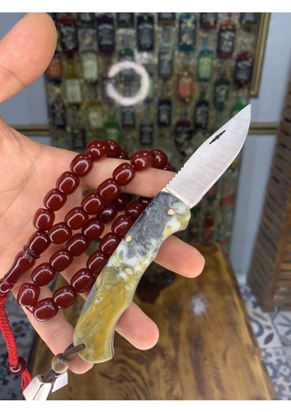 Özel Usta Işi Eski Malzeme Sıkma Kehribar Tesbih ve Epoksi Kabzeli Bıçak Hediyeli fırsatları
