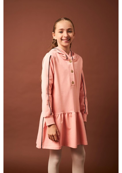 Biye Detaylı Kapüşonlu Kız Çocuk Elbise Yavruağzı modelleri