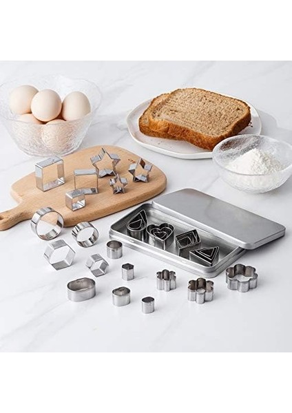 Mini Minik Paslanmaz Çelik Kurabiye Kesiciler, Tek Lokmalık Kurabiyeler Için Geometrik Şekiller Kalp Yıldız Çemberi, Kek Dekoru, Fondan Bisküvi (30 Adet) (Yurt Dışından)