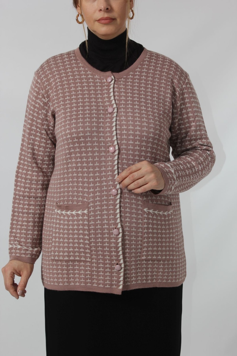 Moda Berray Y0667 Kadın Pudra-Beyaz Kareli Desenli Düğmeli Cepli Mevsimlik Anne Hırkası