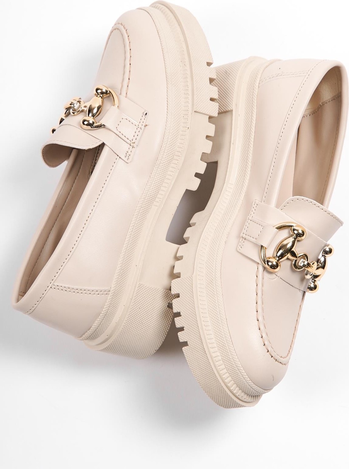 Capone Outfitters Denni Oval Burunlu Metal Tokalı Trak Tabanlı Kadın Loafer görsel 4