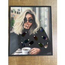 Gönülden Tasarım 23X20 cm Zirkon Taşlı Pul Paayetli Kahve Içen Kaddın Aplike Arma