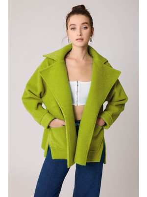 Vitrin Büyük Cepli Uzun Yaka Detaylı Ceket