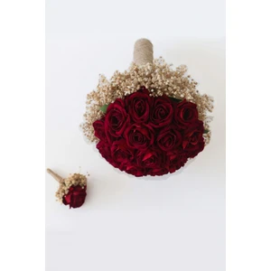 Fesleğen Çiçek Kırmızı Kadife Gül Gelin Buketi Cipsolu