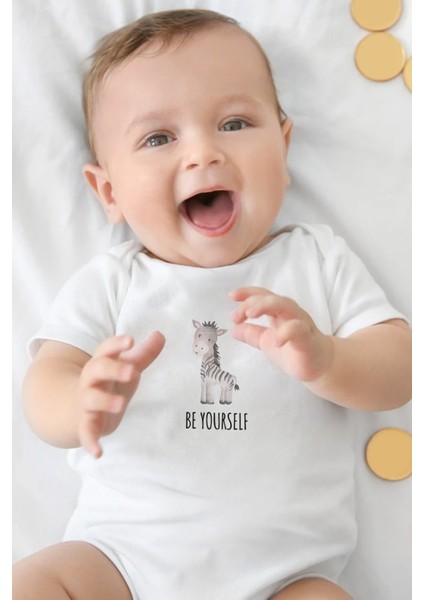 Sevimli Zebra Be Yourself Bebek Alttan Çıtçıtlı Yazılı Body Zıbın - Beyaz