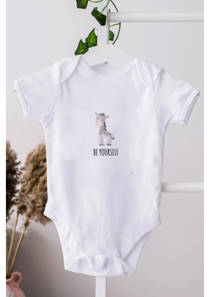 Sevimli Zebra Be Yourself Bebek Alttan Çıtçıtlı Yazılı Body Zıbın - Beyaz