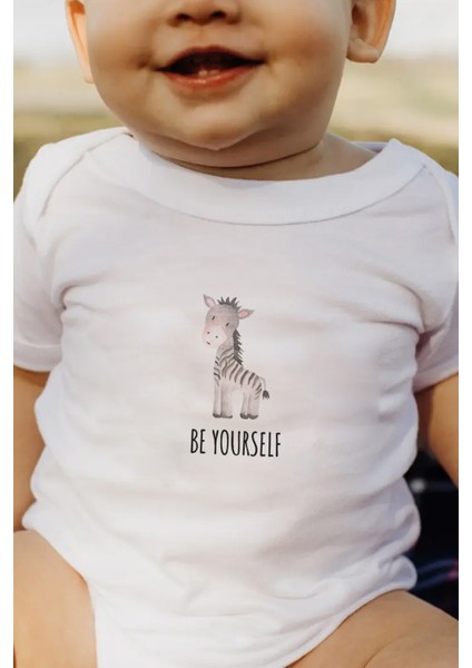 Sevimli Zebra Be Yourself Bebek Alttan Çıtçıtlı Yazılı Body Zıbın - Beyaz