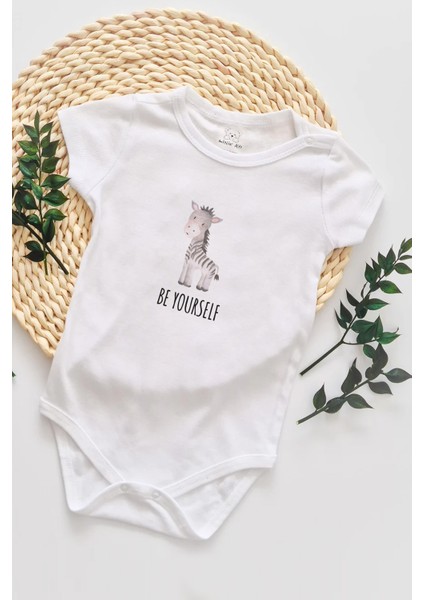 Sevimli Zebra Be Yourself Bebek Alttan Çıtçıtlı Yazılı Body Zıbın - Beyaz