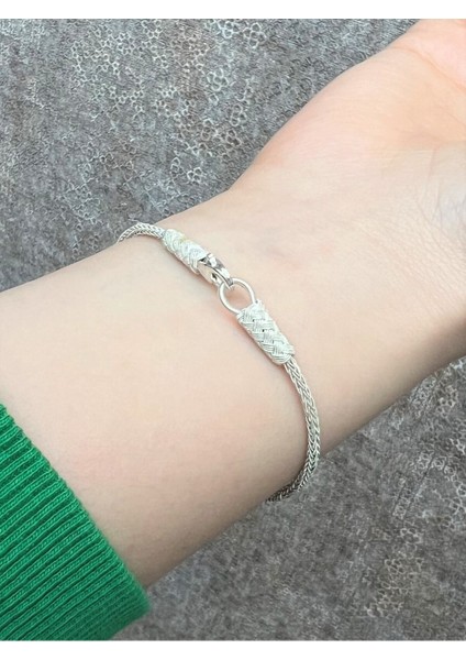 Gümüş Kazaziye Nazar Boncuklu ve Dorika Detaylı Bileklik modelleri
