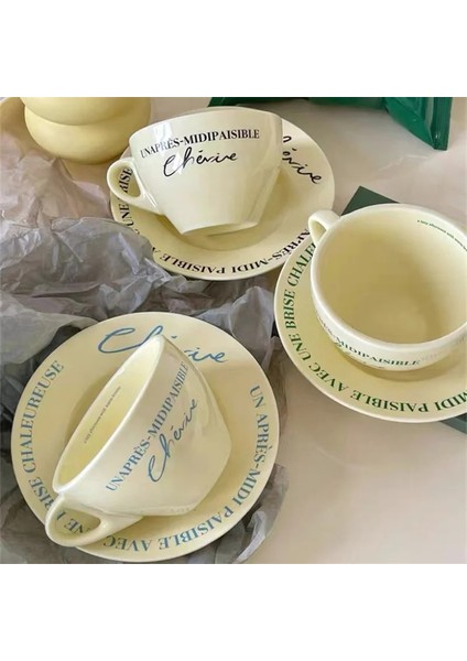 1 Takım Ins Krem Retro Fransız Mektup Kahve Fincanları Set Üstü Nespresso Bardak Seramik Fincan Kahve Kıdemli Çay Fincanı ve Tabak Seti Cappuccino Bardak (Yurt Dışından)