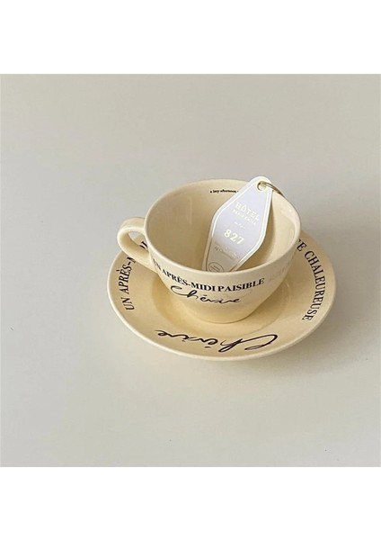 1 Takım Ins Krem Retro Fransız Mektup Kahve Fincanları Set Üstü Nespresso Bardak Seramik Fincan Kahve Kıdemli Çay Fincanı ve Tabak Seti Cappuccino Bardak (Yurt Dışından)