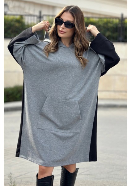 Kadın Siyah Kapüşonlu, Ön ve Arkası Farklı Renk, Kanguru Cepli, Salaş-Oversize Elbise
