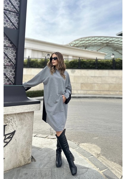 Kadın Siyah Kapüşonlu, Ön ve Arkası Farklı Renk, Kanguru Cepli, Salaş-Oversize Elbise indirimleri