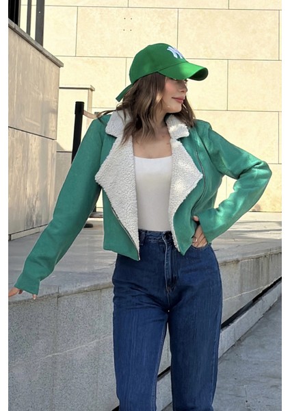 Kadın Yeşil Yakası Peluş Detay Fermuarlı Crop Fit Kesim Fitilli Kaşe Kumaş Kısa Biker Ceket