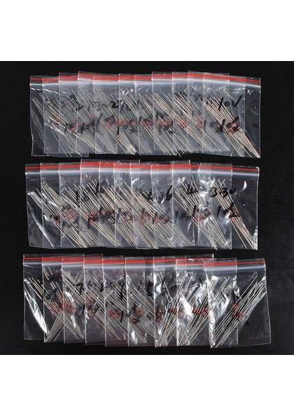 Foot Koltuk 270 Pcs 0.5W Zener Diyot Kiti Çeşitleri Seti 1/2W 2V4 - 33V Zener Diyot Paketi 12V 18V 5V1 5V6 3V3 3V6 4V3 4V7 6V2 6V8 7V5 20V 22V (Yurt Dışından)