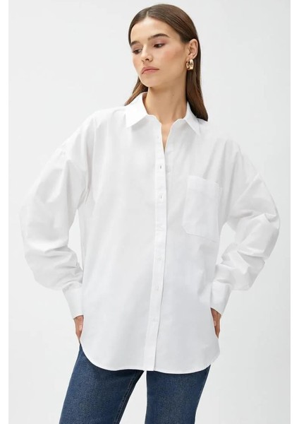Oversize Cepli Pamuklu Beyaz Kadın Gömlek 3SAK60220PW modelleri