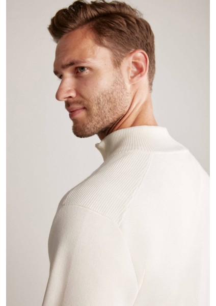 Kırık Beyaz Fermuarlı Merino Yün Activewear Triko modelleri