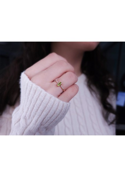 Pırlanta ve Oval Peridot Taşlı Yüzük 0417R0261