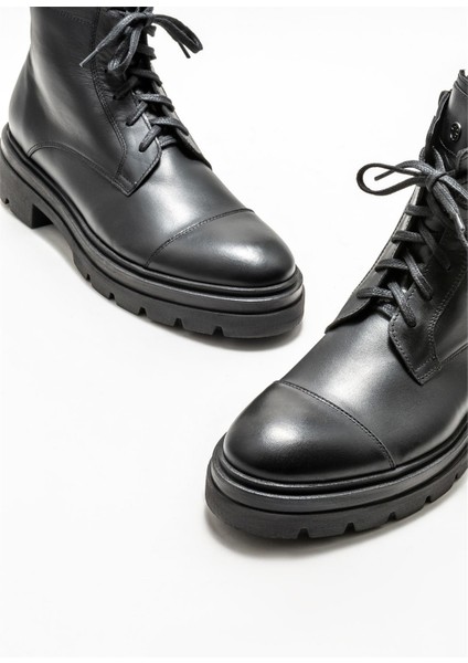 Siyah Deri Erkek Günlük Bot modelleri