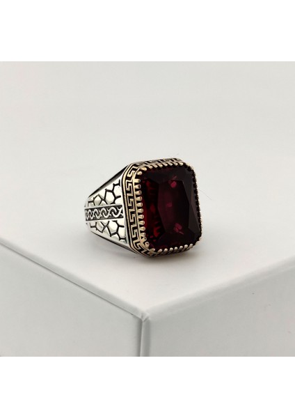 925 Ayar Gümüş Kırmızı Taşlı Duvar Desenli Yüzük fiyatları