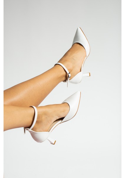 7 cm Beyaz Bilekten Bağlamalı Stiletto Topuklu Ayakkabı fiyatları