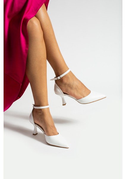 7 cm Beyaz Bilekten Bağlamalı Stiletto Topuklu Ayakkabı modelleri