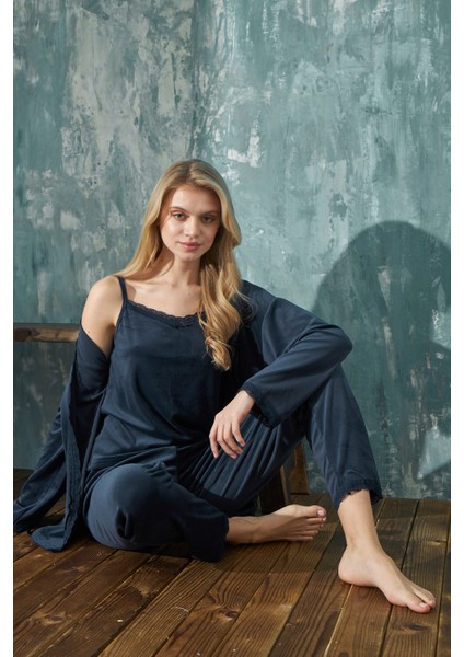 Kadın Fransız Kadife Lacivert Sabahlıklı 3'Lü Pijama Takımı modelleri