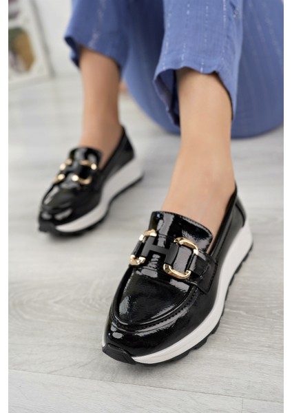 Alexa Kadın Rugan Deri Tokalı Casual Ayakkabı modelleri