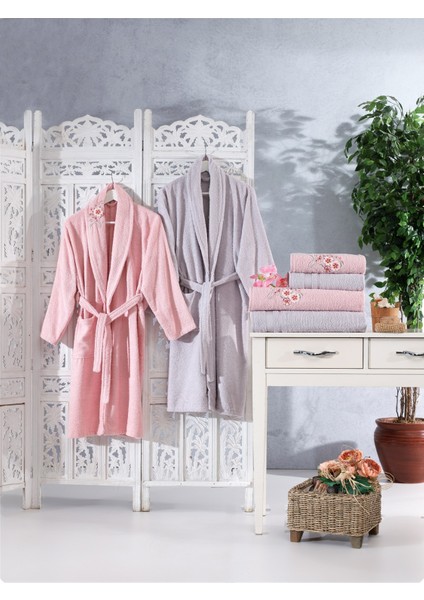 Family Nakışlı Pembe & Lila Aile Bornoz Seti 6 Parça Çeyizlik Kadın Erkek Bornoz Banyo Havlu Takımı fırsatları