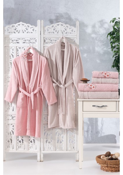 Family Nakışlı Pembe & Kapuçino Aile Bornoz Seti 6 Parça Çeyizlik Kadın Erkek Banyo Havlu Takımı