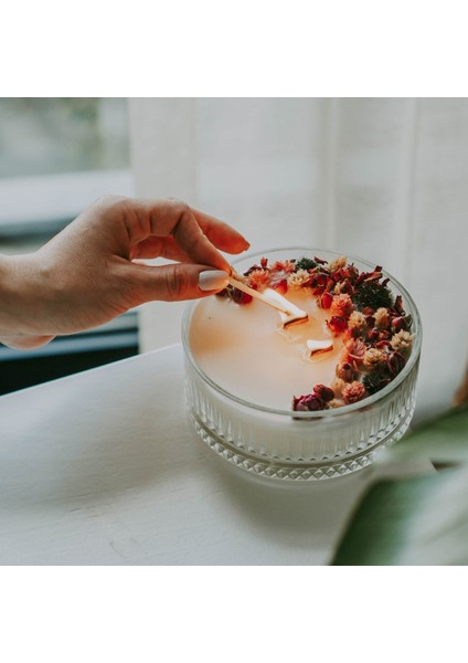 Flower Bomb Kokulu Doğal Soya Mumu Çiçek Süslemeli Aromatik