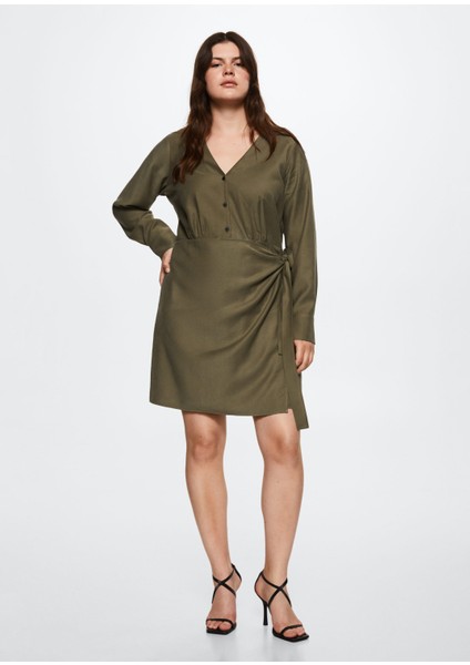 Uçuşan Fiyonklu Elbise