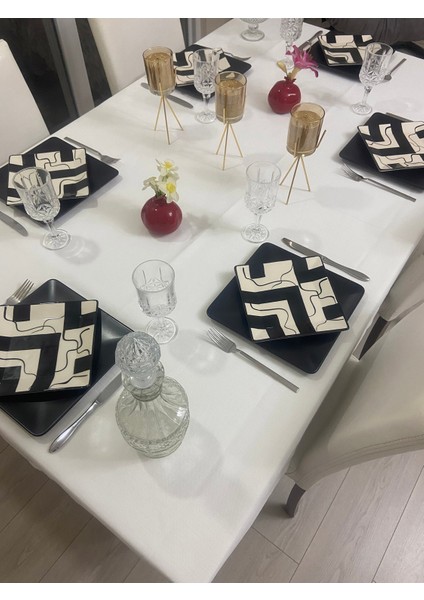 Kendinden Desenli Dertsiz Masa Örtüsü