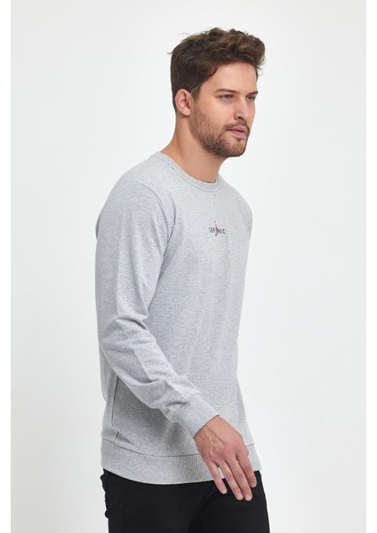 Erkek Gri Bisiklet Yaka Nakış Detaylı Regular Fit Sweatshirt