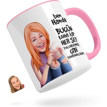 BK Kişiye Özel Kadın Her Şey Yolundaymış Gibi Karikatürlü Pembe Kupa Bardak-4