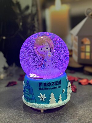 Bent Frozen Kız ve Kardan Adam Temalı Müzikli Işıklı Püskürtmeli Kar Küresi Büyük Boy