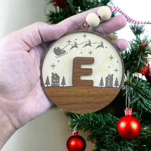 Iskandinav Tarzı E Harfi Yılbaşı Ağaç Süsü, Kişiselleştirilmiş Minimalist Noel Baba Desenli Çam Ağacı Süsü