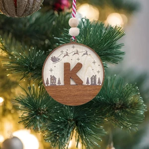 Iskandinav Tarzı K Harfi Yılbaşı Ağaç Süsü, Kişiselleştirilmiş Minimalist Noel Baba Desenli Çam Ağacı Süsü