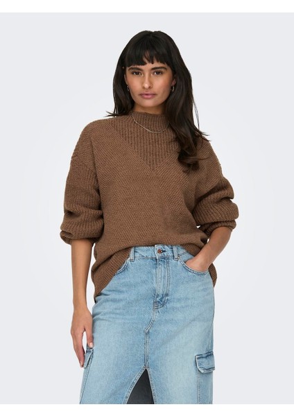Oversize Yüksek Yakalı Kadın Kazak - Minimalist Stil