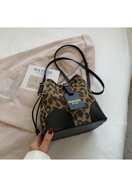Şık Leopar Desenli Crossbody Çanta Sonbahar ve Kış Doku Kova Çanta (Yurt Dışından)