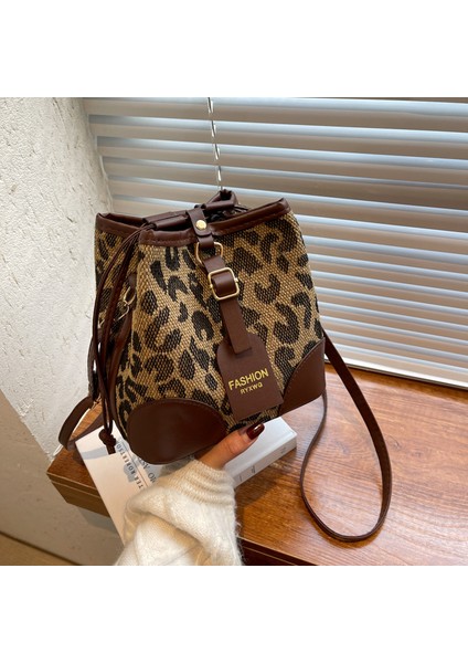 Şık Leopar Desenli Crossbody Çanta Sonbahar ve Kış Doku Kova Çanta (Yurt Dışından) fiyatları