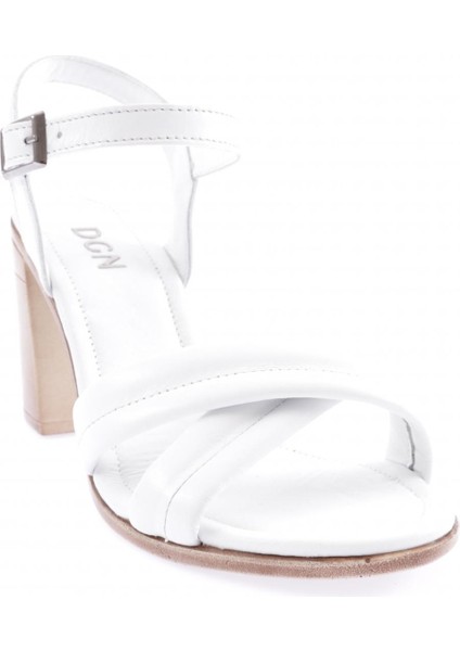 17-06 23Y Kadin Çapraz Bantli Bilekten Bağli Topuklu Sandalet fiyatları