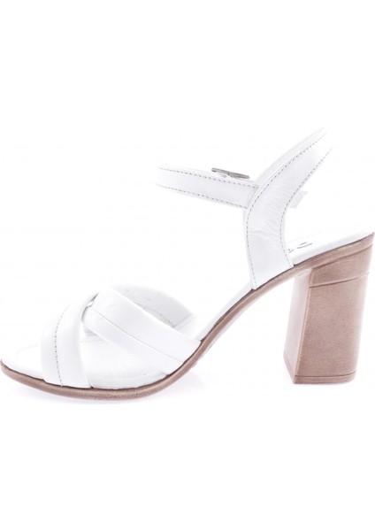 17-06 23Y Kadin Çapraz Bantli Bilekten Bağli Topuklu Sandalet modelleri