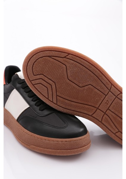 1051 Kadin Bağcikli Spor Ayakkabi fırsatları