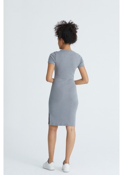 Kadın Basic Bisiklet Yaka Vücuda Oturan Minik Yırtmaç Detaylı Pamuklu Esnek Midi Elbise indirimleri