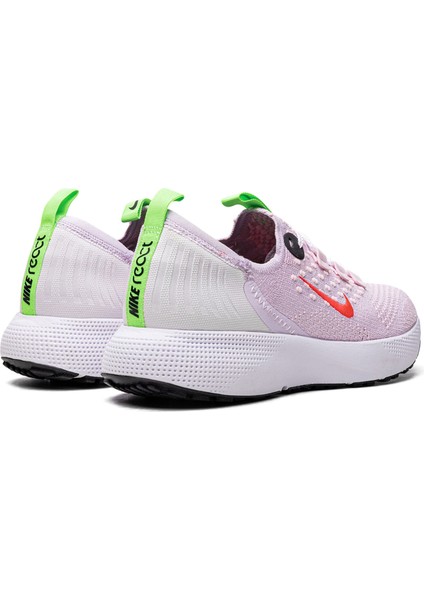 Escape Run Flyknit Kadın Koşu Ayakkabısı DC4269-500 indirimleri