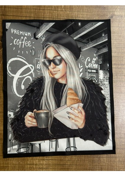 23X19 cm Kız Görselli Tasrım Arma Aplike Tişört Kot Aplike Dikiş Aksesuarı